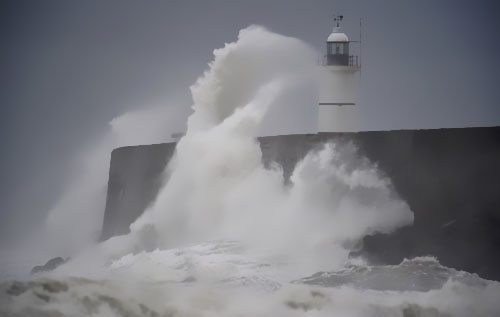 英法海底電纜遭颶風破壞 或引發(fā)電力危機